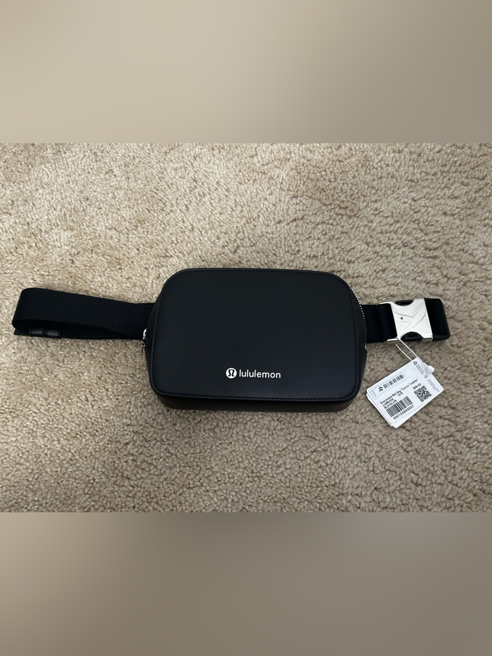 Lululemon Everywhere Belt Bag *Cactus “Leather” in Black & Silver NWT